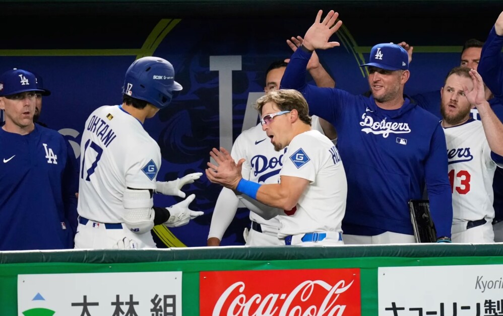 Dodgers Tokyo Series: Kike Hernandez & Miguel Rojas Appreciated Players-Only Dinner