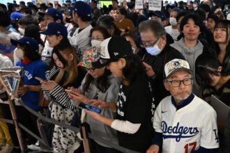 Dodgers fans, Shohei Ohtani jersey, Haneda Airport, Tokyo Series