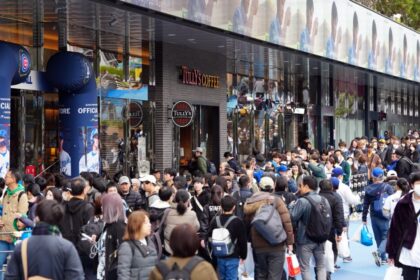 Fans, MLB Shop, Tokyo Series