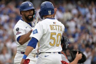 Teoscar Hernández, Mookie Betts, Dodgers gold series jersey, MLB gold program, Opening Day 2025