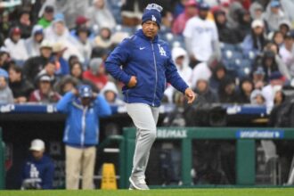 Dave Roberts, mound visit