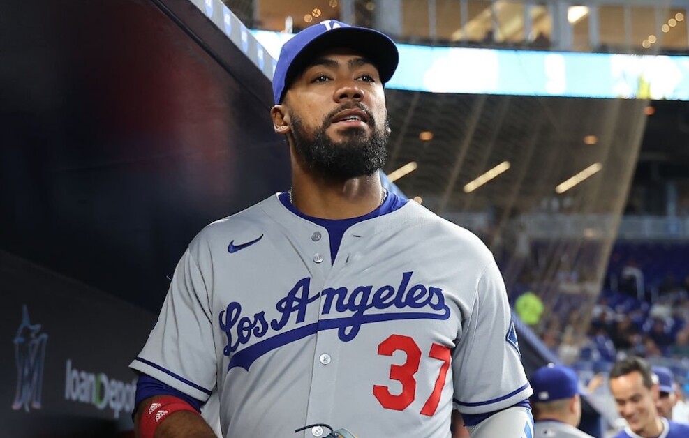 Dave Roberts' Candid Revelation: Why Teoscar Hernandez Is Out! - 1byu2b1