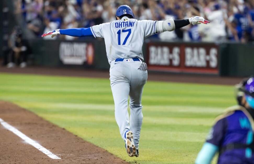 Dodgers News: Dave Roberts Compares Shohei Ohtani To Barry Bonds