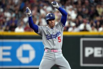 Freddie Freeman dance, Dodgers celebration, Mother's Day
