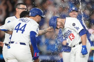 Max Muncy, Andy Pages, Anthony Banda, Dodgers walk-off win