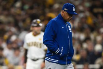 Dave Roberts, pitching change, mound visit, 2024 NLDS