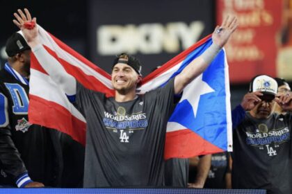 Kiké Hernández, Dave Roberts, Dodgers win, Puerto Rico flag, 2024 World Series