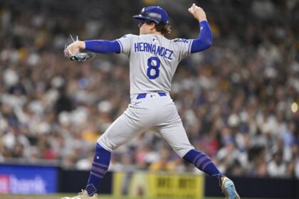 Kiké Hernández pitching helmet