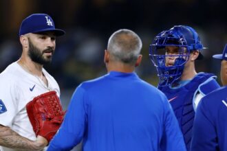 Tanner Scott injury, Dodgers trainer, Will Smith, Dave Roberts