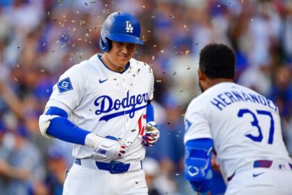 Shohei Ohtani, Teoscar Hernández, sunflower seeds celebration
