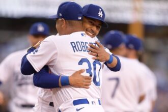 Mookie Betts, Dave Roberts