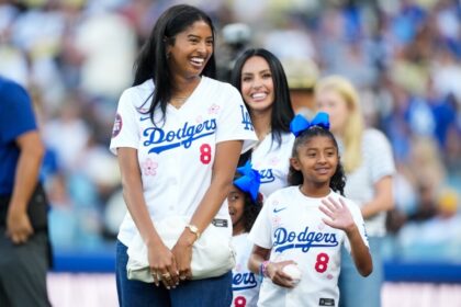 Natalia Bryant, Bianka Bryant, Capri Bryant, Vanessa Bryant, Kobe Bryant bobblehead night