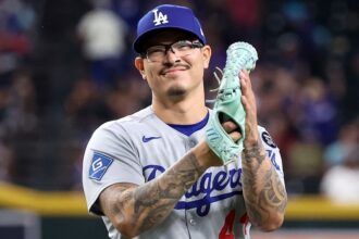 Anthony Banda, Dodgers win