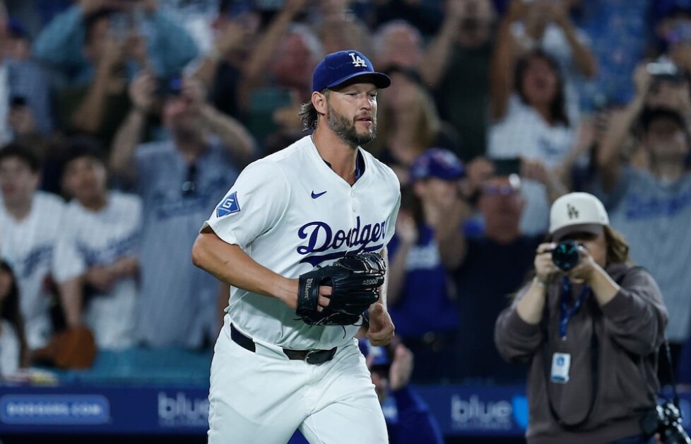 Dodgers teammates catch Clayton Kershaw by surprise in final home start