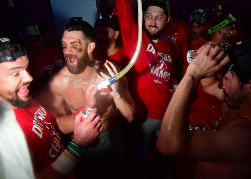 Dodgers not focused on measuring stick with Phillies for potential playoff matchup
