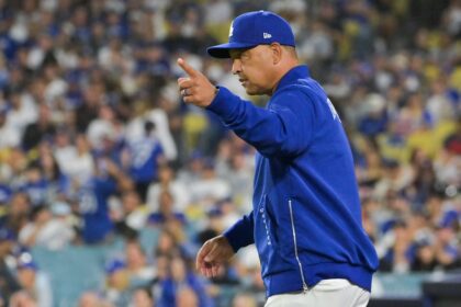 Dave Roberts, pitching change, 2025 Wild Card Series