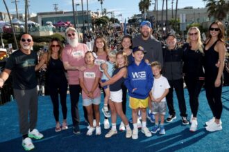 Howie, Mandel, Brooke Burke, Yossi Mintz, Clayton Kershaw, Skechers Pier to Pier Friendship Walk