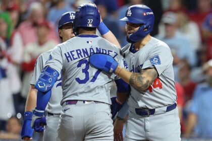 Teoscar Hernández, Andy Pages, 2025 NLDS