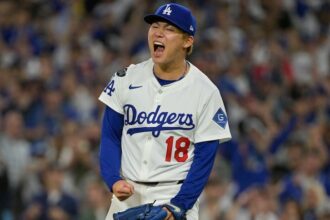 Yoshinobu Yamamoto, 2025 Wild Card Series
