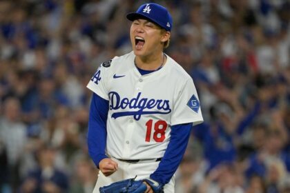 Yoshinobu Yamamoto, 2025 Wild Card Series