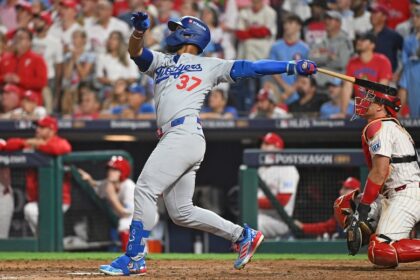 Teoscar Hernández, J.T. Realmuto, 2025 NLDS