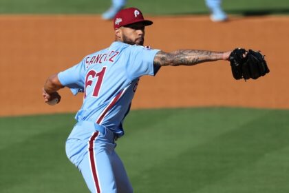 Cristopher Sánchez, 2025 NLDS