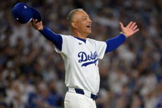 Dave Roberts, Dodgers walk-off win, 2025 NLDS