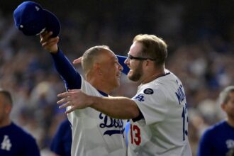 Dave Roberts, Max Muncy, Dodgers walk-off win, 2025 NLDS