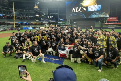 Pat Murphy, Brewers win, 2025 NLDS