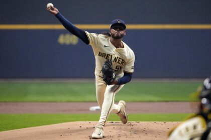 Freddy Peralta, 2025 NLCS