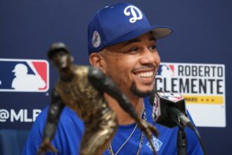 Mookie Betts, 2025 Roberto Clemente Award, 2025 World Series