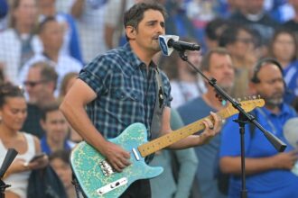 Brad Paisley, national anthem, 2025 World Series