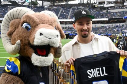 Blake Snell, Rams mascot, 2025 World Series trophy