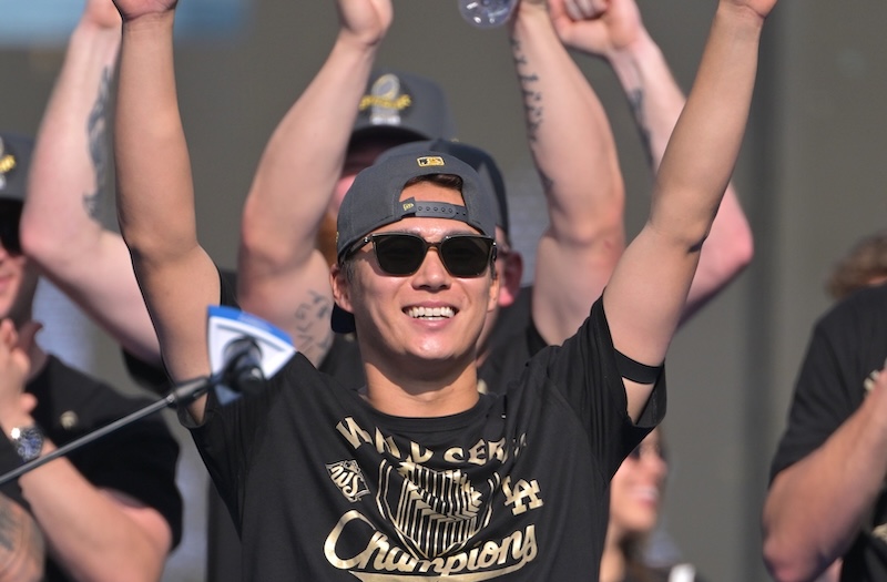 Yoshinobu Yamamoto, 2025 Dodgers World Series celebration