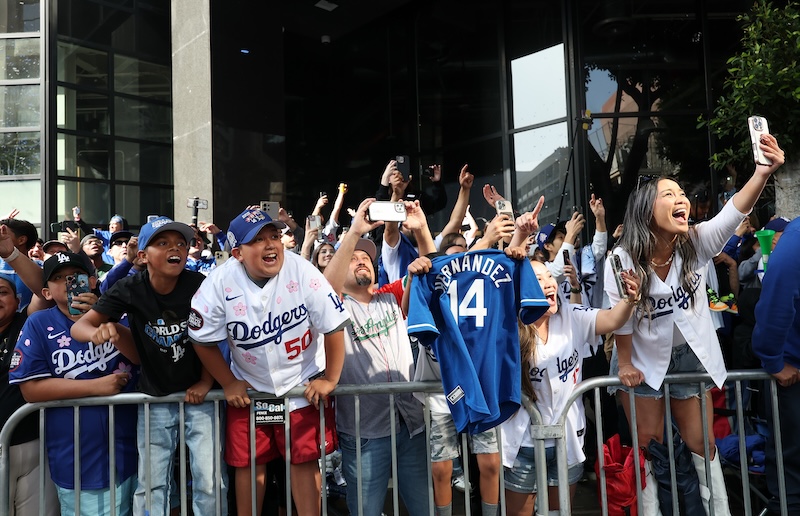 Dodgers fans, Takashi Murakami jersey, Kiké Hernández jersey, 2025 Dodgers World Series parade