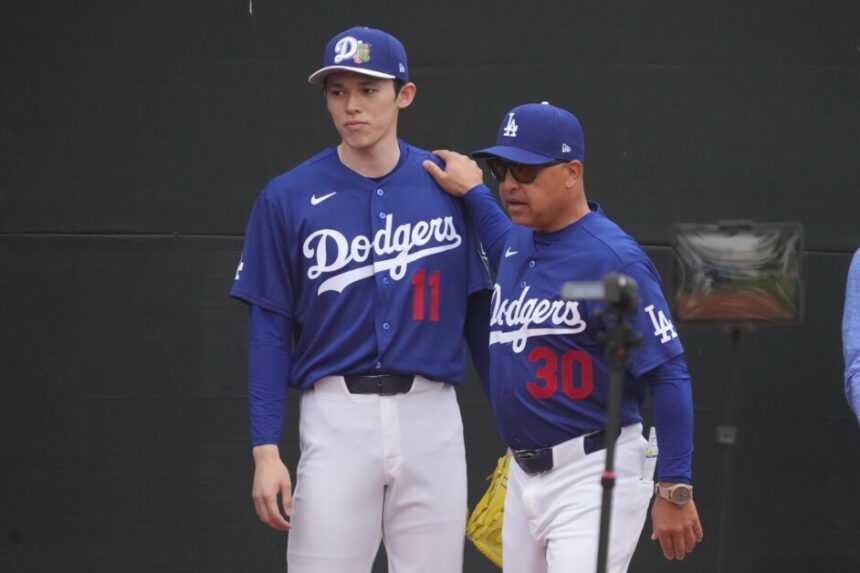 Roki Sasaki, Dave Roberts, 2026 Dodgers Spring Training