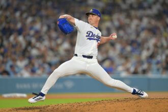 Jack Dreyer, Dodgers gold series jersey