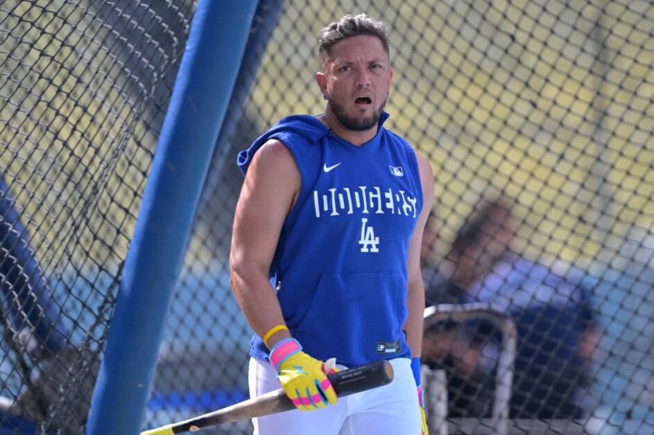 Miguel Rojas makes decision on bereavement leave from Dodgers
