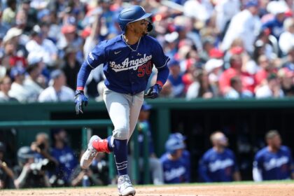Mookie Betts, alternate Dodgers road jersey