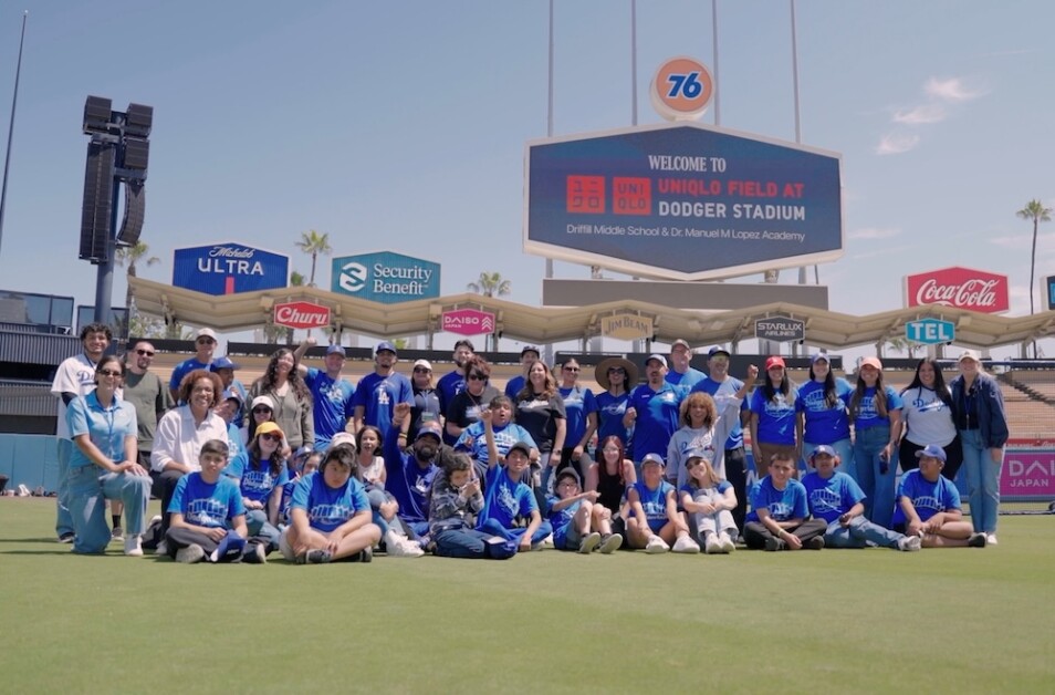 Teoscar Hernandez, Holly Robinson Peete help Dodgers in autism awareness