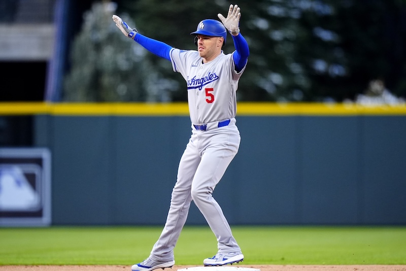 Dodgers activate Freddie Freeman from paternity list