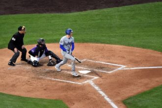 Freddie Freeman, umpire Dan Iassogna
