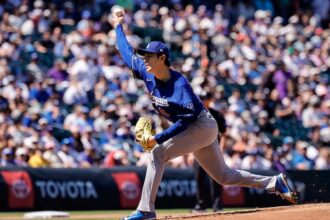 Roki Sasaki, alternate blue Dodgers jersey