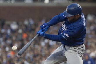 Max Muncy, alternate road Dodgers blue jersey