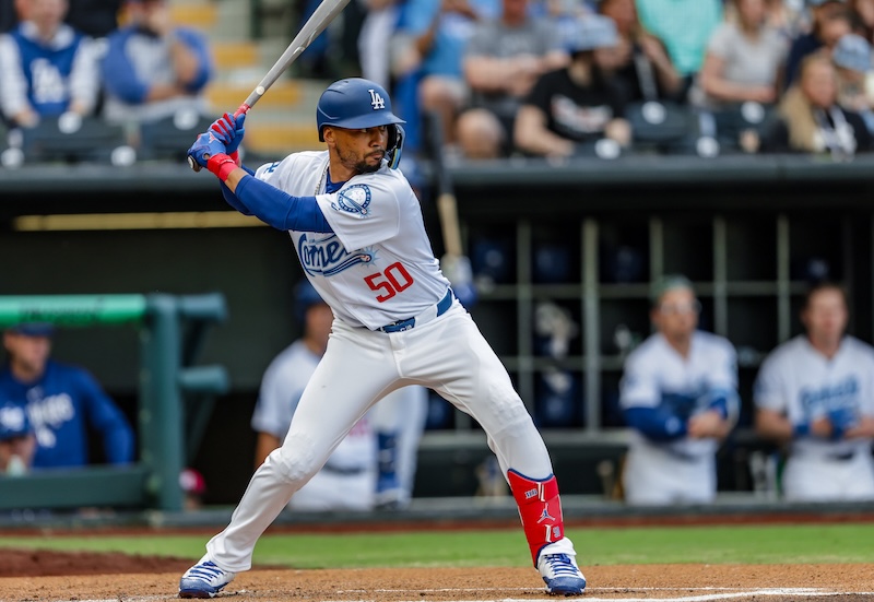 Dodgers setting cautious plan for Mookie Betts