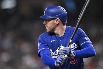 Freddie Freeman, blue alternate Dodgers jersey