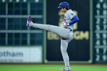 Shohei Ohtani, Dodgers kick celebration