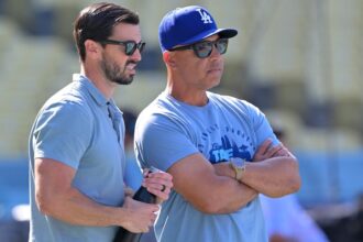 Dodgers GM Brandon Gomes, Dave Roberts