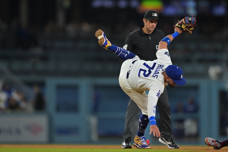Miguel Rojas shares update after exiting game with leg injury