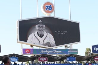 Bobby Cox moment of silence